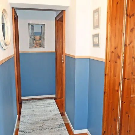 Bauernkaten Mit Terrasse Und Kamin Bei Stahlbrode منزل للإقامة