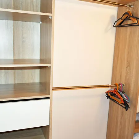 Bauernkaten Mit Terrasse Und Kamin Bei Stahlbrode منزل للإقامة