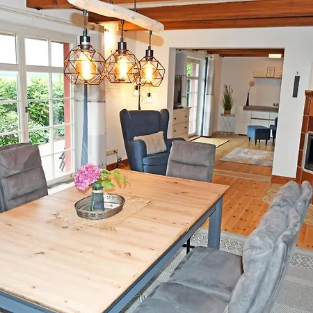 Bauernkaten Mit Terrasse Und Kamin Bei Stahlbrode