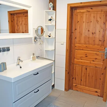 Bauernkaten Mit Terrasse Und Kamin Bei Stahlbrode منزل للإقامة Falkenhagen (Mecklenburg-Vorpommern)