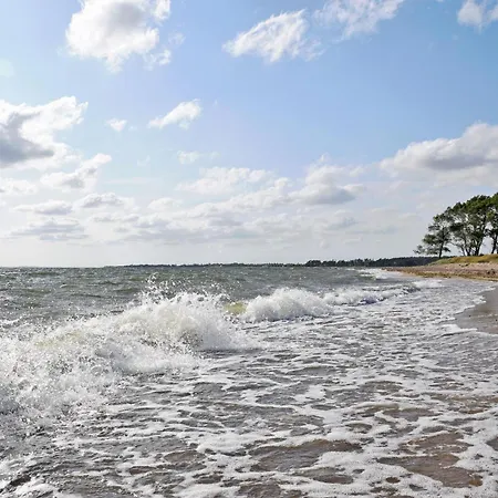 منزل للإقامة Bauernkaten Mit Terrasse Und Kamin Bei Stahlbrode