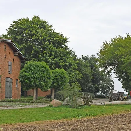 Bauernkaten Mit Terrasse Und Kamin Bei Stahlbrode منزل للإقامة