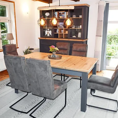 منزل للإقامة Bauernkaten Mit Terrasse Und Kamin Bei Stahlbrode Falkenhagen (Mecklenburg-Vorpommern)