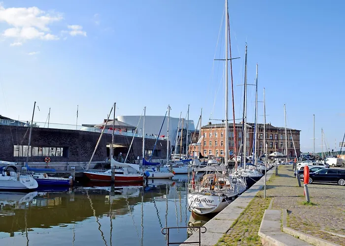 Bauernkaten Mit Terrasse Und Kamin Bei Stahlbrode Проживание в семье