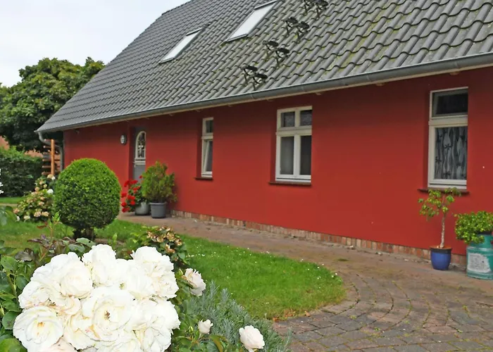 Bauernkaten Mit Terrasse Und Kamin Bei Stahlbrode Falkenhagen (Mecklenburg-Vorpommern)
