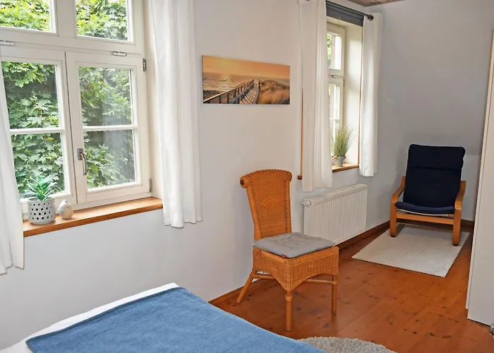 Bauernkaten Mit Terrasse Und Kamin Bei Stahlbrode Проживание в семье *