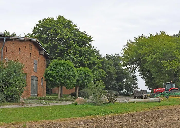 Bauernkaten Mit Terrasse Und Kamin Bei Stahlbrode Проживание в семье